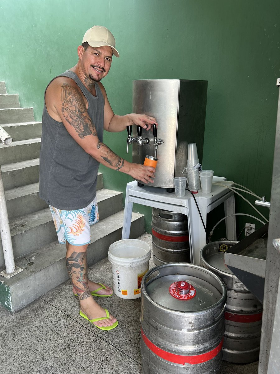 TremrosaVale's tweet photo. Nossa confraternização de sempre ! Se não for picanha 🥩 nem me chama 🍻 https://t.co/5Fzj3sxOGn