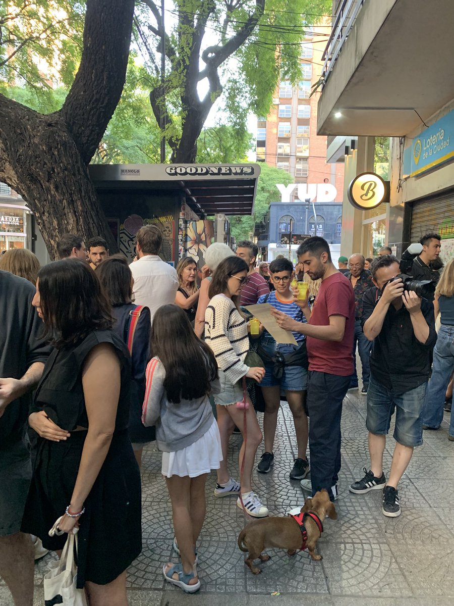 mirá mamá tweet media