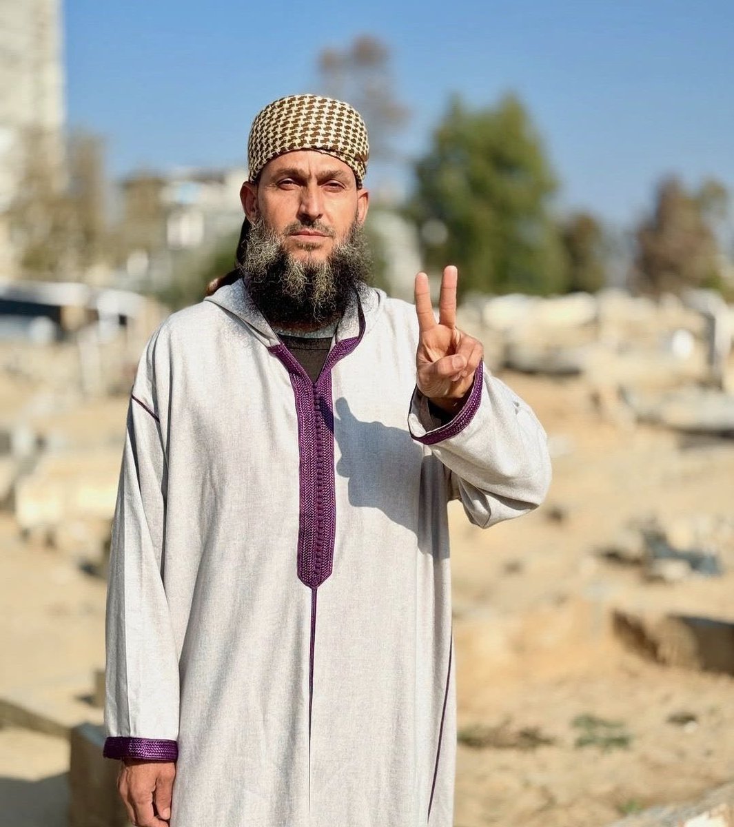 IdrissSihamedi's tweet image. Qu’الله l’accepte martyr, le réjouisse, et lui permette d’entendre et de voir la fin du sionisme depuis l’au delà.