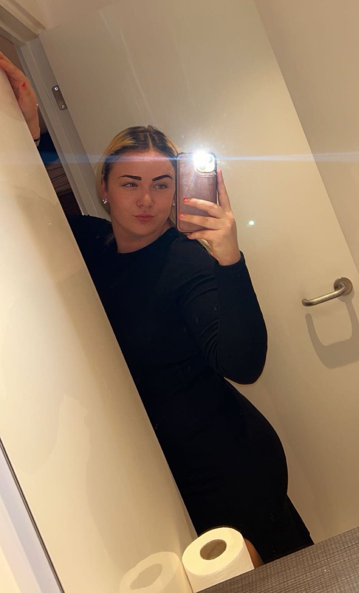 P_Stubbs14's tweet image. Final work week! 4 days 😮‍💨 Still not well but powering through to finish 🤒💪 #holidayseason  #breakneeded