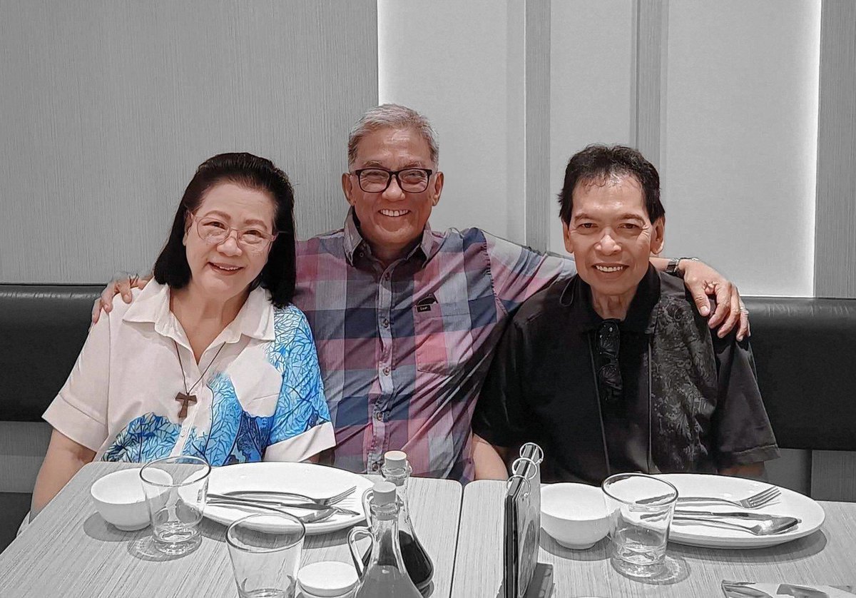 MrBosSamba's tweet photo. 12/16/24 lunch at MaNam with old and dear friends Mekit and Greg Atienza. (L-R: Mekit, Greg and yours truly). https://t.co/zuMiQBd4rm