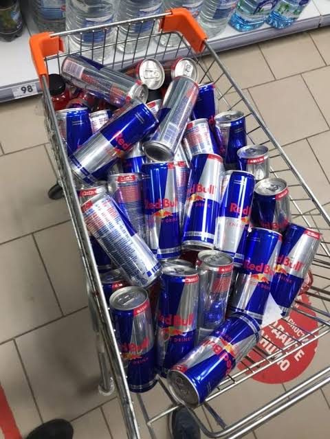 UNOversalF1's tweet photo. My shopping cart     My shopping cart
if Red Bull pick          if they don't:
Yuki: https://t.co/uymc7Rjprg