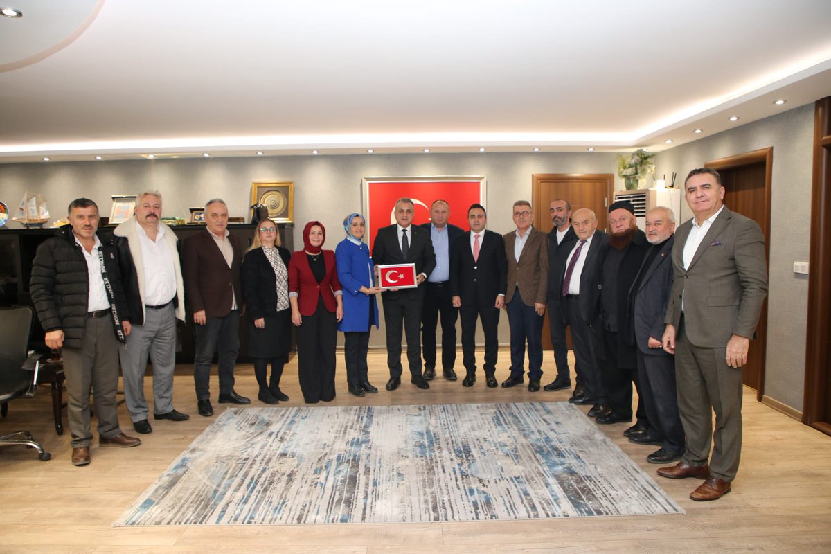 KcekmeceKymklik's tweet photo. İstanbul Küçükçekmece Dernekler Federasyonu Başkanı Bayram ERDEM ve Yönetim Kurulu Üyeleri, Kaymakamımız Mustafa Anteplioğlu’nu ziyaret etti.

@anteplioglu76 https://t.co/yOdQL2KSnF