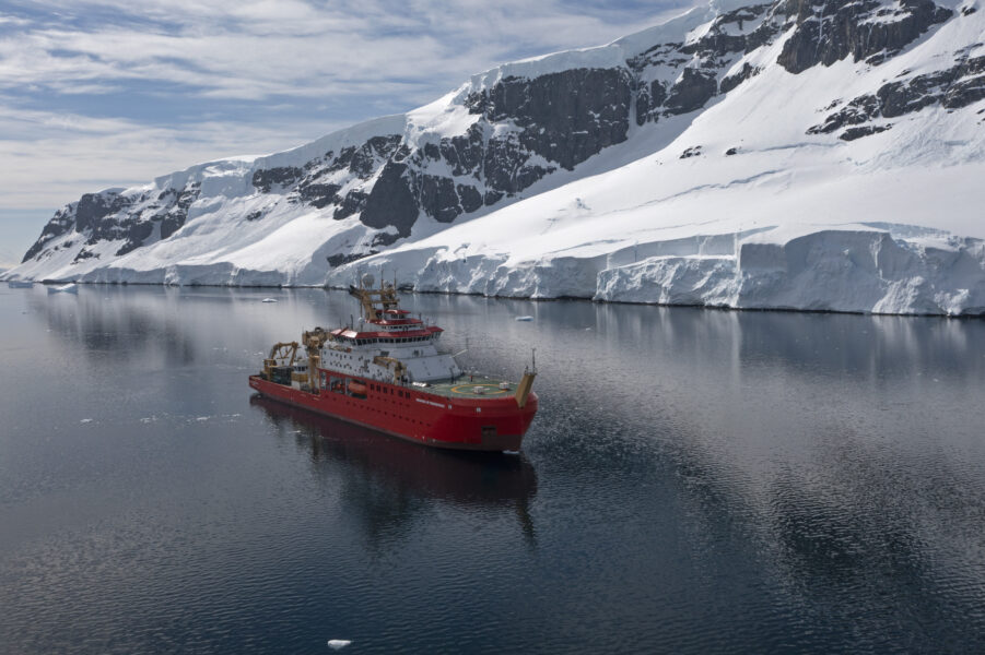 In this week's UKRI bulletin:

🩹 New wound dressings could lead to faster healing
🎄 Spending a white Christmas in Antarctica
🏃 Cognitive boost from exercise may last for 24 hours

Sign up here:
orlo.uk/i3KQY