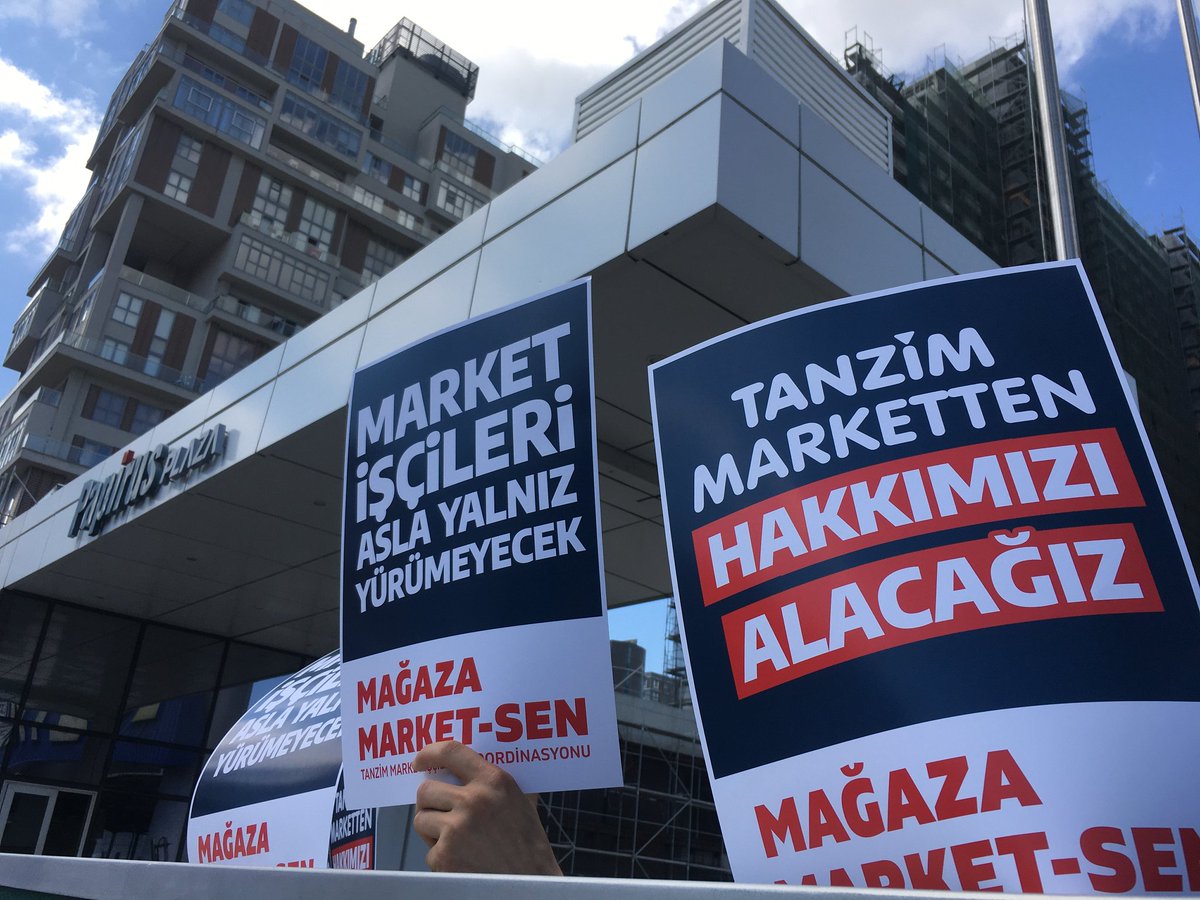 İFLAS EDEN PATRONLARDAN TANZİM MARKET İŞÇİLERİNİN HAKKINI ALDIK

2021 yılında iflas eden Tanzim Market işletmesi 200’e yakın işçisinin ücretlerini ödemeden kaçmışlardı. Bugün sendikamızla yol yürüyen 25 market işçisi tüm haklarını aldı. Mağaza Market-Sen, işyerlerini iflasa