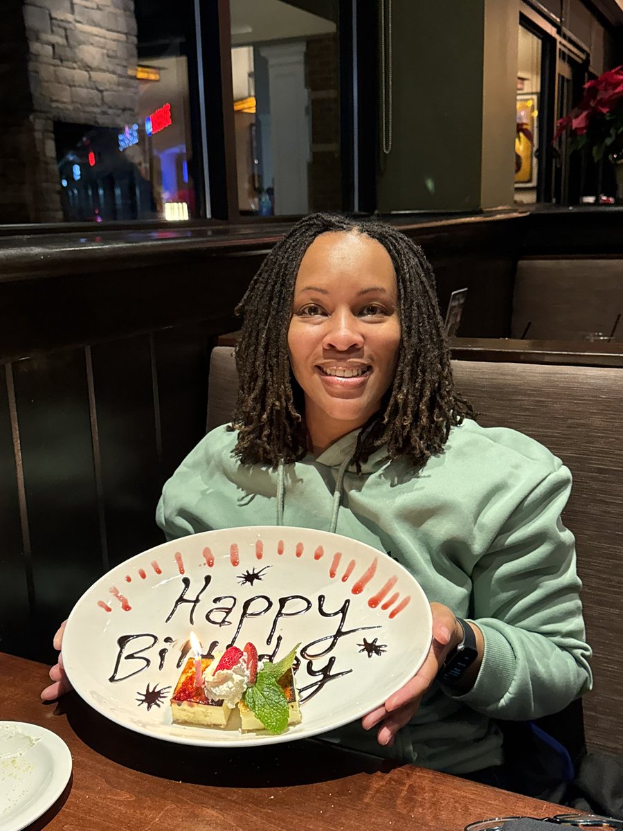 Camille C. tweet media