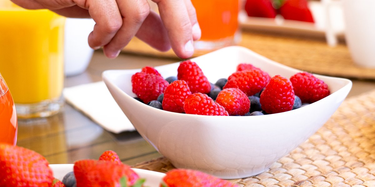 fresonpalosit's tweet photo. Il momento più magico dell’anno è arrivato. Per questo, da Fresón De Palos vi auguriamo felici festività e un prospero anno nuovo, carico di salute, allegria e dei migliori desideri per te e per chi ami 🍓😍 https://t.co/uaYetTn1Fv
