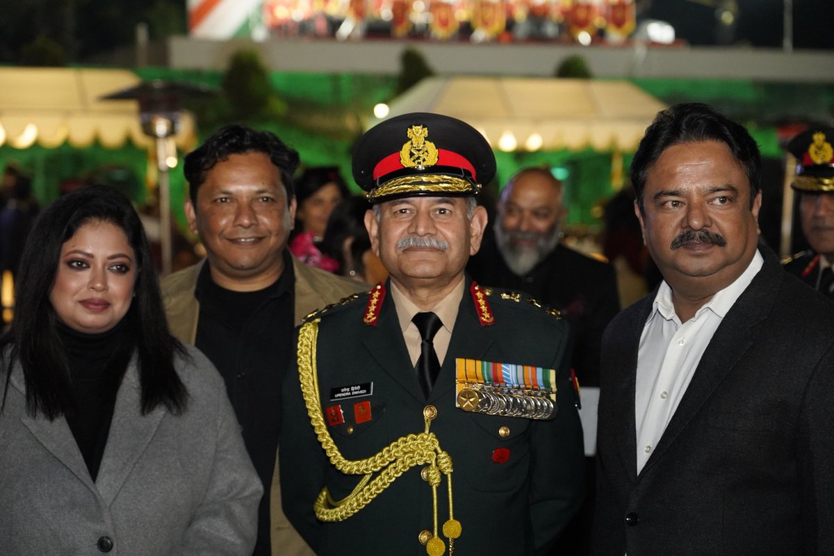adgpi's tweet photo. #VijayDiwas Reception
The #VijayDiwas Reception at the #ArmyHouse was also attended by the Media persons. Indian Media played a pivotal role in the 1971 War, disseminating crucial information & bringing the righteous perspective to the world. Their coverage highlighted the valour of #IndianArmedForces, shaping public opinion & national sentiment.
#IndianArmy
@DefenceMinIndia
@SpokespersonMoD
@HQ_IDS_India