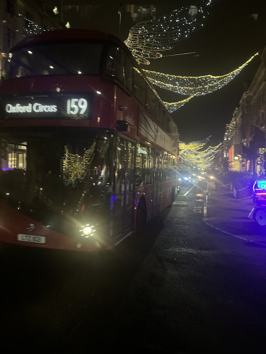 heavenskincare's tweet photo. #londonlights #london #angels https://t.co/wiB66iPhwg