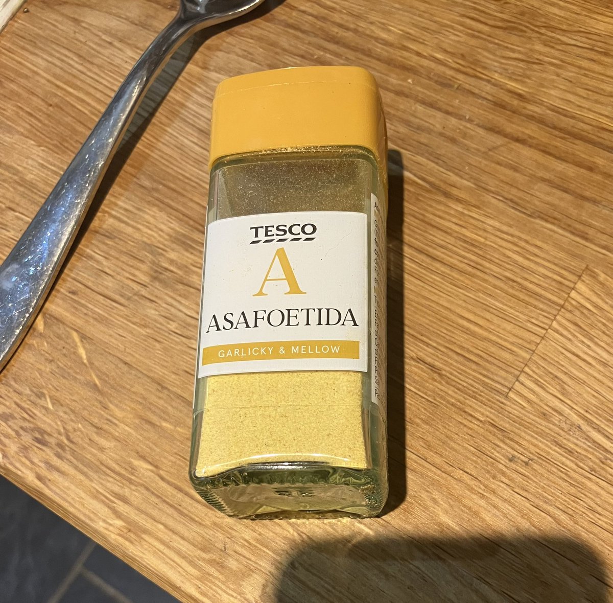 DaiLingual's tweet photo. Edrych fel rheg neu ddywediad Cymraeg! #CmonMidffild falle?
/
Pretty sure this is a swearword in Welsh. https://t.co/5Qt8UntHus