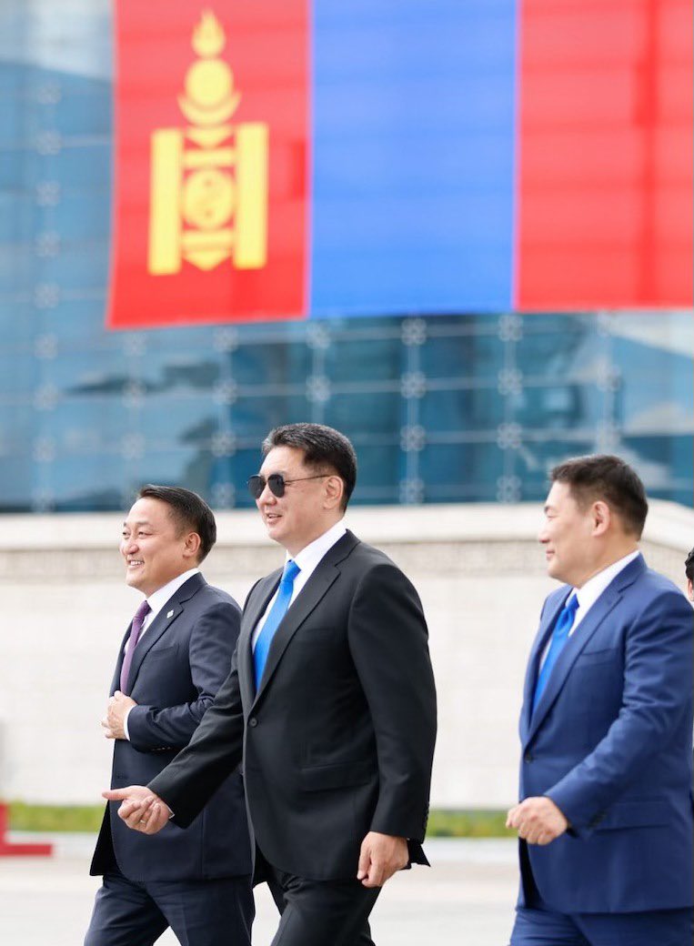 Амьдралаас тасарцан гурван новш гэнэт өнөөдөр ухаан орж иргэд нь хордож үхэцгээж байгааг мэдэж байгаан байхдаа нэг газар амьдарч байж өдөр бүр бидний төлөө уулзаж асуудалд хандсан ч болношд..!

ЭНЭ НОВШНУУДЫГ ЗАЙЛУУЛЖ БАЙЖ БИД УТААНААС САЛНАА..!

СОЛОНГОС ,БАНГЛАДЕШ шиг иргэд