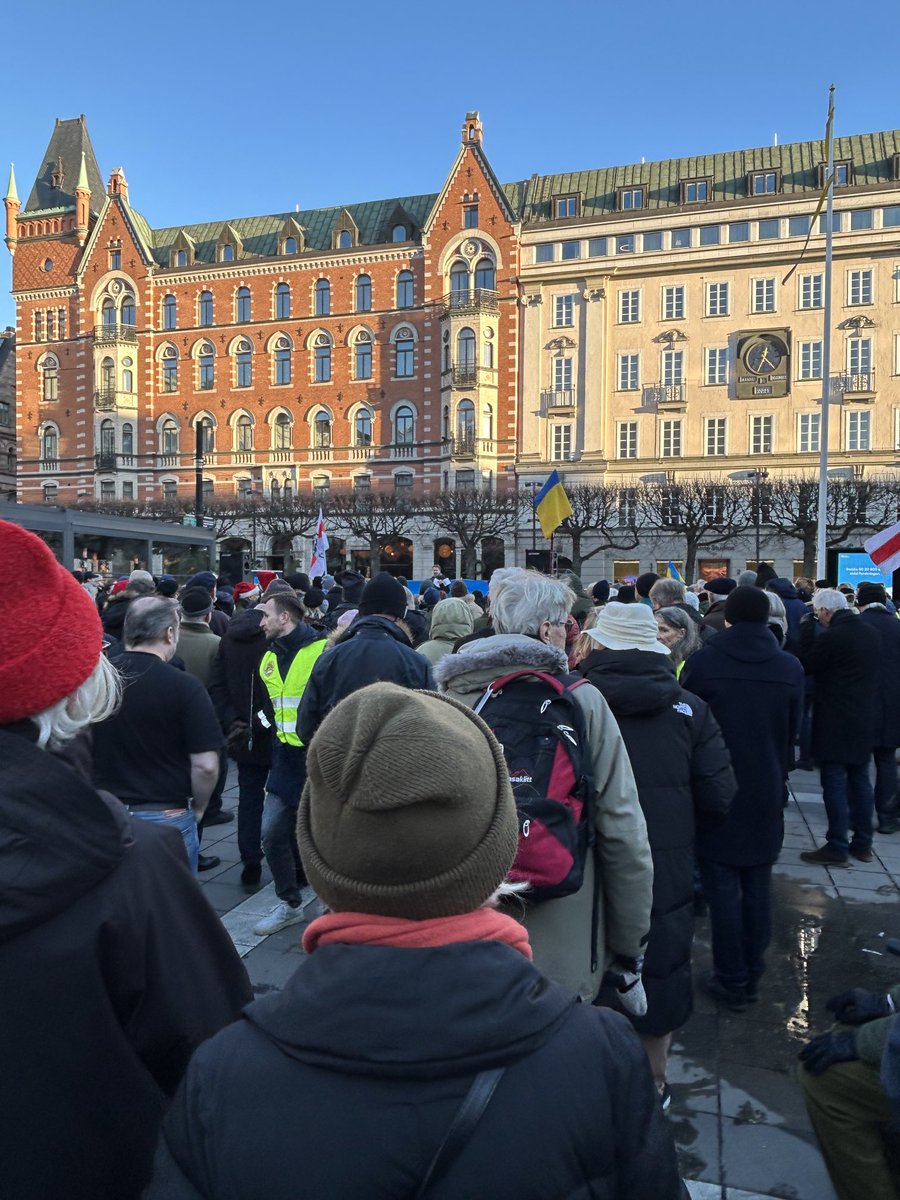 David Johnsson (@davidjohnsson5) on Twitter photo Ännu en måndag och ännu ett måndagsmöte till stöd för Ukrainas ovillkorliga frihet <a href="/Mndagsrrelsen21/">Måndagsrörelsen2022</a> Ännu en måndag och ännu ett måndagsmöte till stöd för Ukrainas ovillkorliga frihet <a href="/Mndagsrrelsen21/">Måndagsrörelsen2022</a>
