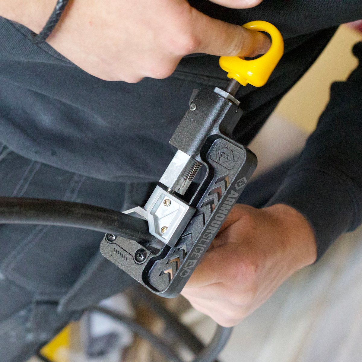 🎄 Wrap up your projects faster this season with the ArmourSlice Evo SWA Cable Stripper!

Quick to fit, easy to use, and built to last—perfect for armoured cables 12-36mmØ. Includes x5 replacement blades for added convenience.

🔎 Product Code: T2250A