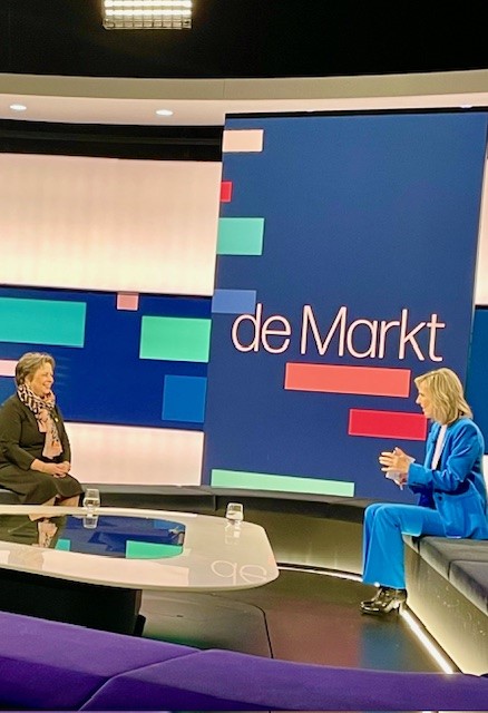 pharma.be (@pharmabe) on Twitter photo <a href="/CarolineVen/">CarolineVen</a> : the innovative biopharma sector should be treated as a strategic partner in #Belgium  and in #Europe
Watch interview in De Markt on <a href="/vrtnws/">VRT NWS</a> :
lnkd.in/eWGH9QCU
#innovation #innovatie #België #Belgique <a href="/EFPIA/">EFPIA</a> <a href="/CarolineVen/">CarolineVen</a> : the innovative biopharma sector should be treated as a strategic partner in #Belgium  and in #Europe
Watch interview in De Markt on <a href="/vrtnws/">VRT NWS</a> :
lnkd.in/eWGH9QCU
#innovation #innovatie #België #Belgique <a href="/EFPIA/">EFPIA</a>