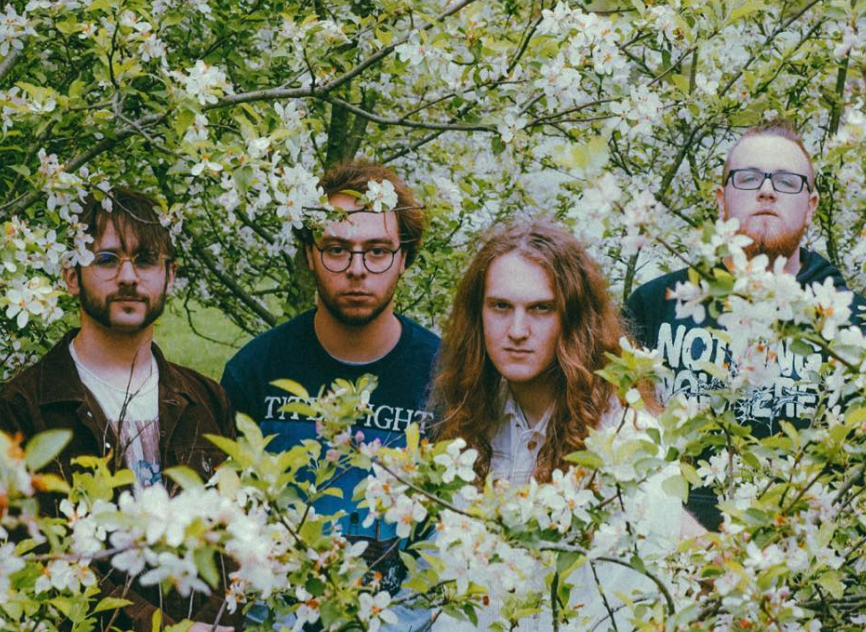 buffaBLOG (@buffablog) on Twitter photo Expect a variety of clean yet rough-around-the-edges vocals; powerful, overdrive guitars; and hefty, punctuative drums on <a href="/ashfordbflo/">Ashford • DEBUT LP OUT NOW</a> 's latest album, 'Pictures of Places I've Been.'
buffablog.com/ashford-pictur… Expect a variety of clean yet rough-around-the-edges vocals; powerful, overdrive guitars; and hefty, punctuative drums on <a href="/ashfordbflo/">Ashford • DEBUT LP OUT NOW</a> 's latest album, 'Pictures of Places I've Been.'
buffablog.com/ashford-pictur…