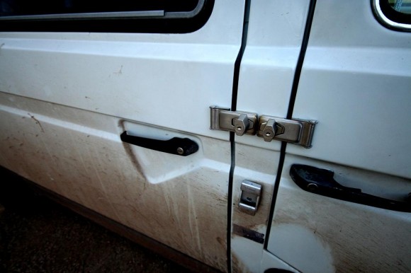 vanagonhacks's tweet photo. Extra exterior locks for the Vanagon https://t.co/Ft9ic80BTa https://t.co/fJlmAWdpcS