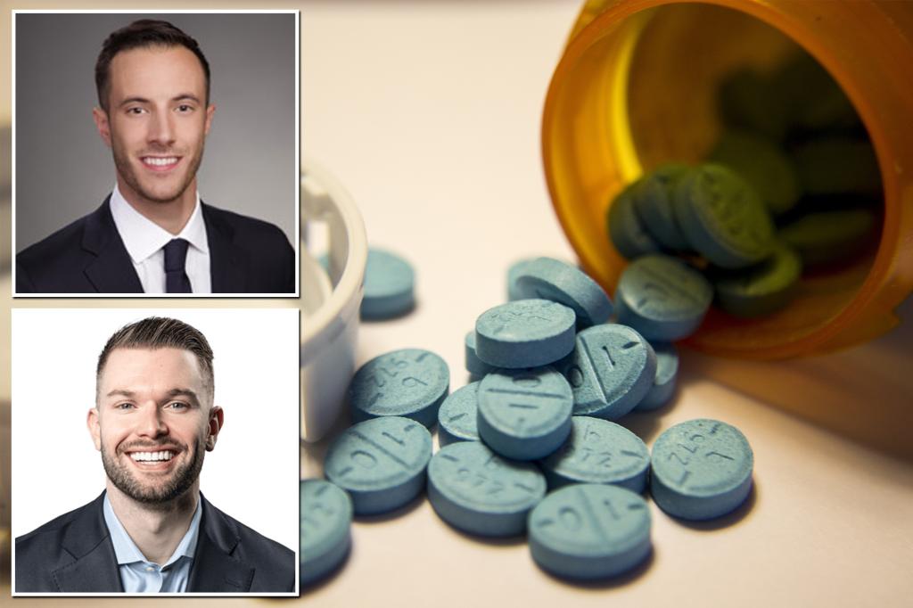 nypost's tweet image. Young Wall Street bankers snort lines of crushed Adderall pills from their desk to cope with 22-hour work days: report trib.al/q5bamDm