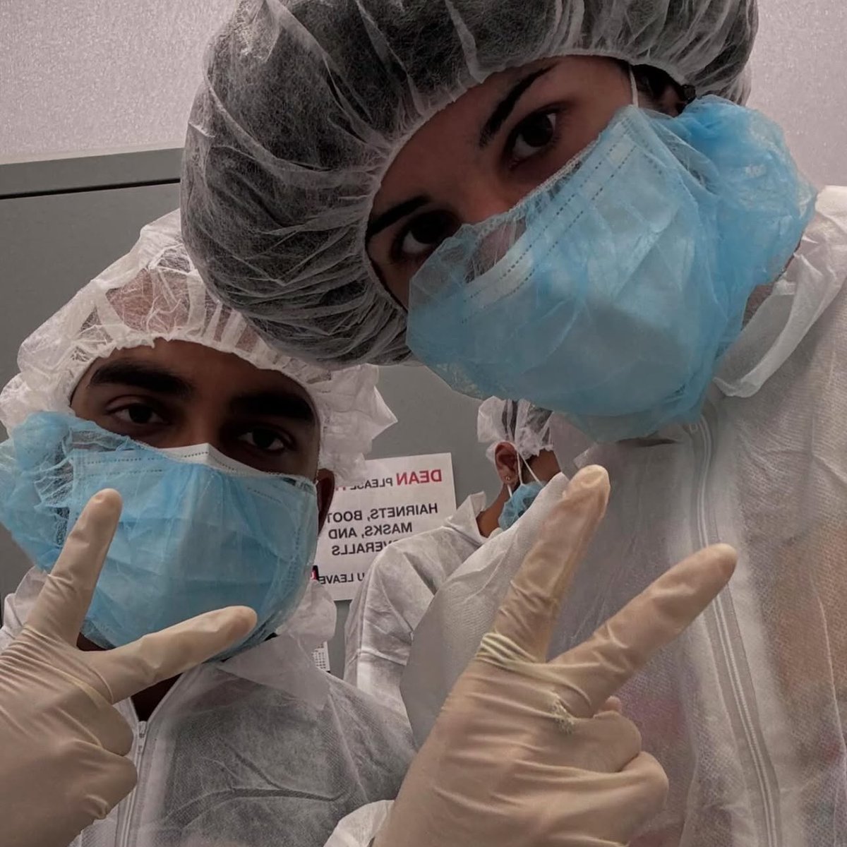 Kronic Relief tweet media