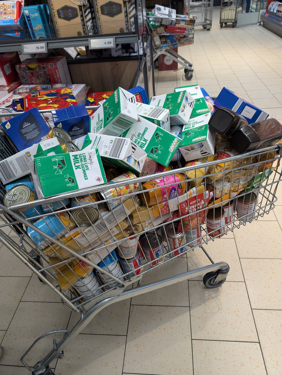 NurseRh83's tweet photo. This year our A/NP team from @SOARS_WGH  decided to make a food bank donation instead of doing a secret Santa, one very heavy trolly of food donated to @Abdn_Cyrenians last week. 🎄🎅🏼 https://t.co/kBI0pBOuFj