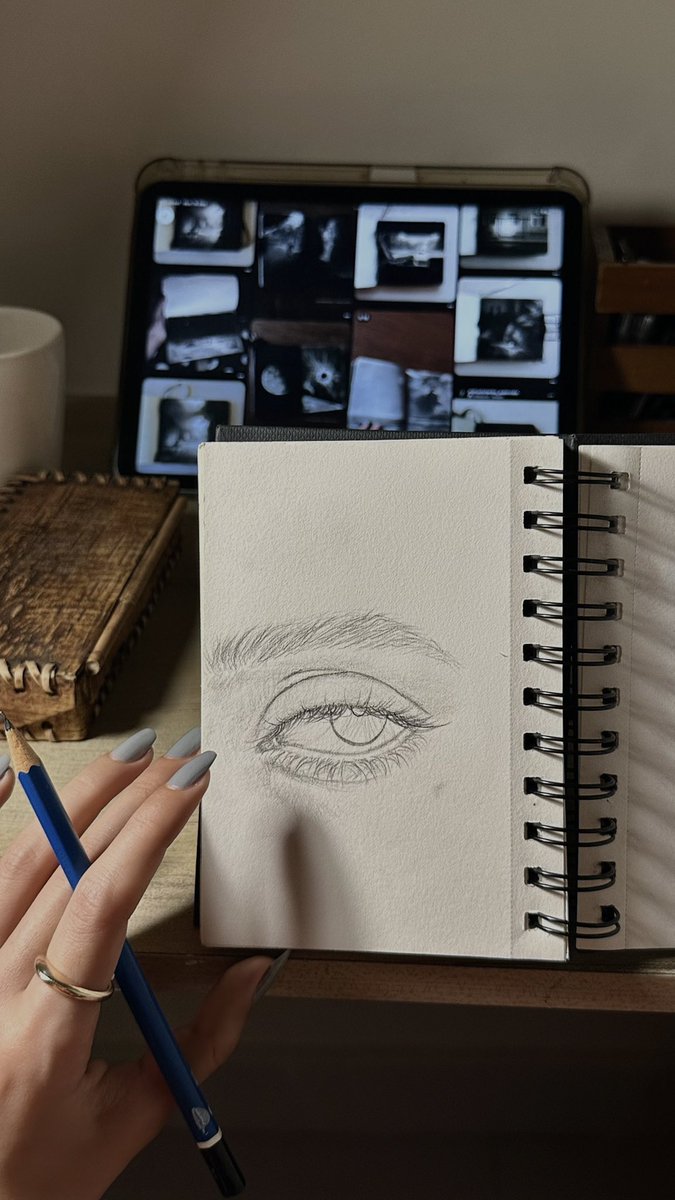 vrirb_'s tweet photo. Sketch 🤎

#art #sketchart #drones https://t.co/fR6eTRvWtO