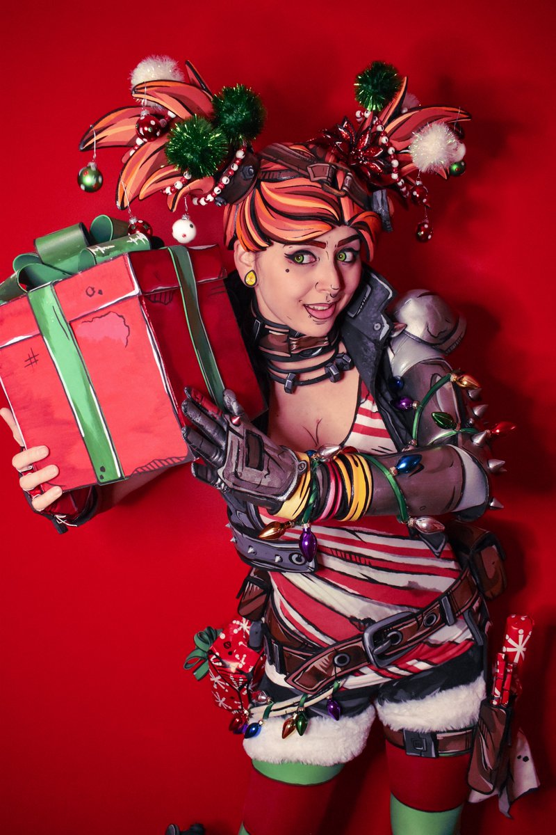 JessilynCupcake's tweet photo. Only a week until Mercenary Day Vault Hunters! https://t.co/jf5CWnisoJ