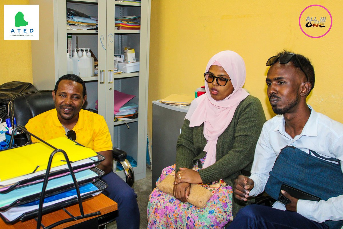 PourDikhil's tweet photo. #RetourEnImage | Rencontre avec l'équipe de la #Croisssant #Rouge de #Dikhil, et plus précisément avec la Coordinatrice pour échanger sur l'activité du #Don de #Sang prévue pour le 28 décembre inchallah https://t.co/jOJh3snGpV