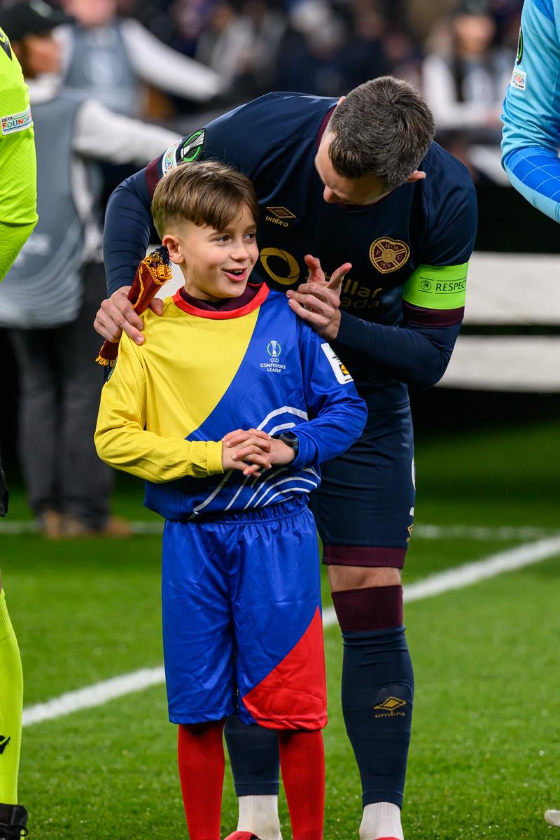 WeeGio's tweet photo. Just want to say thanks to ⁦@hmfcalum⁩ for these photos of the wee man, they are brilliant ❤️🇱🇻❤️! https://t.co/b5LrOas01w
