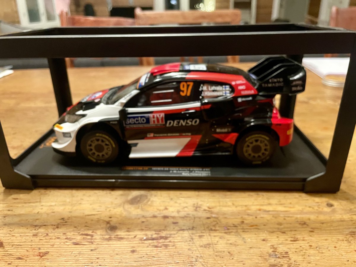 Kiitos Jari-Matti aikaisesta joululahjasta. Hieno muisto ajalta, kun alla oli tehtaan Toyota.