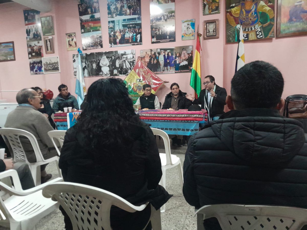 edhercar's tweet photo. Diego es @Sabbatella. Spina es pueblo y yo tengo el inmerecido honor de verlo de cerca; y la humilde, firme e inquebrantable determinación de estar de su lado.

✌🏽🔥💪🏽🩵🤍🩵✌🏽 https://t.co/T0kxXR0Hjy