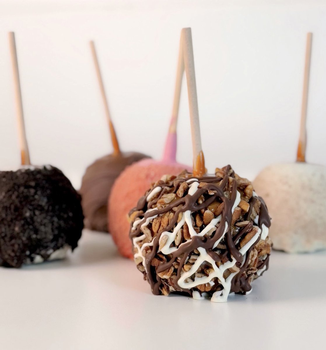 taekoverr_'s tweet photo. Gourmet Caramel Apples

Available now, super limited supply.

https://t.co/WE16ABjRjr https://t.co/9B40FTEkkY