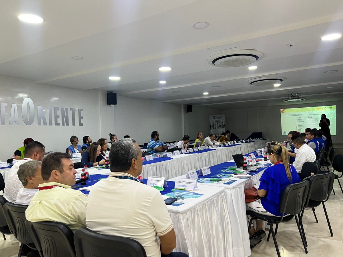 DefensoriaCol's tweet photo. A través de la regional Norte de Santander, participamos en la IV sesión del Consejo Departamental de Paz, donde se socializaron las acciones realizadas para construir un Norte de Santander como un verdadero territorio de paz junto con GoberNorte @Consejodeparta2. https://t.co/rrnidxdEFB