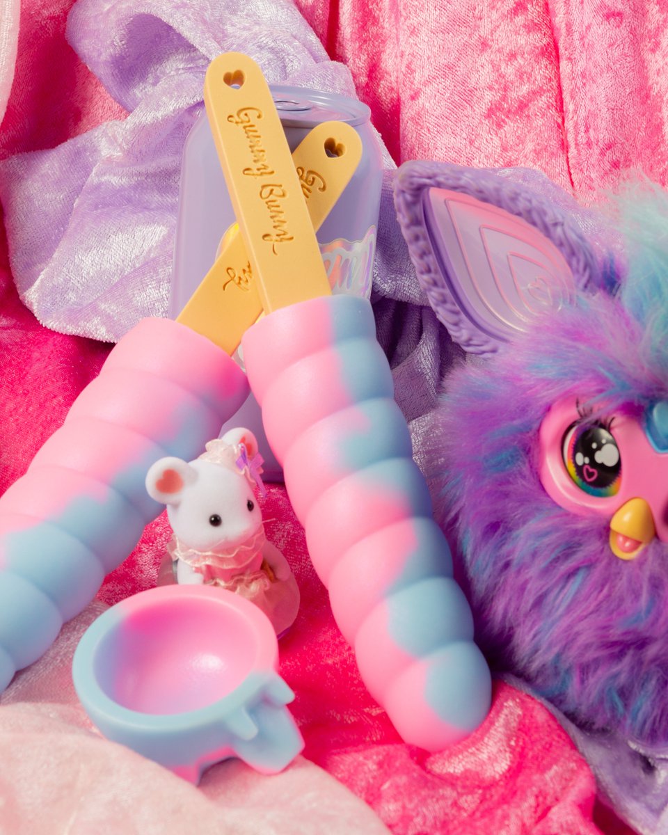 RealGummyBunny's tweet photo. Last day to get something sweet from us delivered before the holidays 💖✨ https://t.co/D7O0UGeSEs