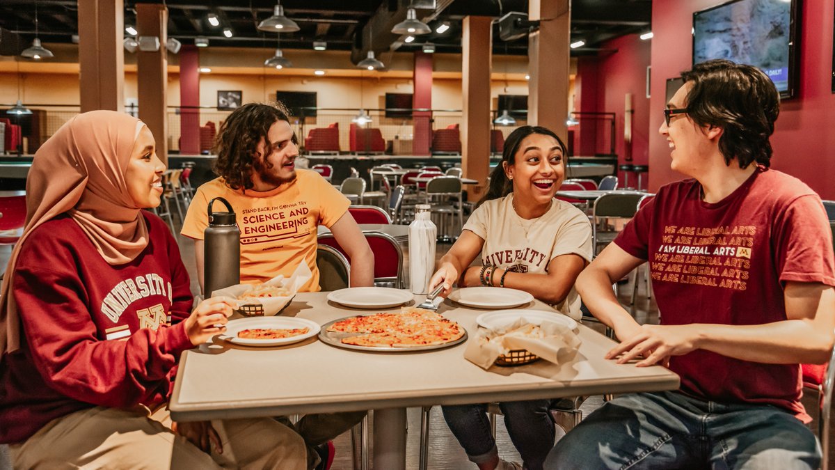 umnSUA's tweet photo. All retail locations will be CLOSED December 20 - January 5 for a slice of relaxation before we head into spring semester! 🍕 For January hours at Goldy's Gameroom, Gopher Express West and Gopher Spot, please visit our website at https://t.co/s3fhFjtji5. https://t.co/F7O4rh2Qeq