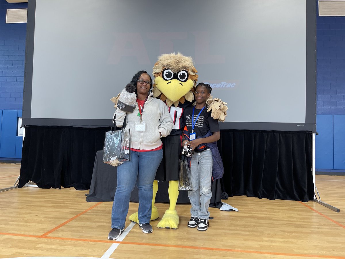 APS Department of Health and Physical Education (@aps_hpe) on Twitter photo Big thanks to the <a href="/AtlantaFalcons/">Atlanta Falcons</a> for recognizing our amazing teachers and students at Dobbs Elementary School and Barack and Michelle Obama Academy! Your support means the world to our school communities. #Grateful #FalconsFamily #RecognizingGreatness Big thanks to the <a href="/AtlantaFalcons/">Atlanta Falcons</a> for recognizing our amazing teachers and students at Dobbs Elementary School and Barack and Michelle Obama Academy! Your support means the world to our school communities. #Grateful #FalconsFamily #RecognizingGreatness