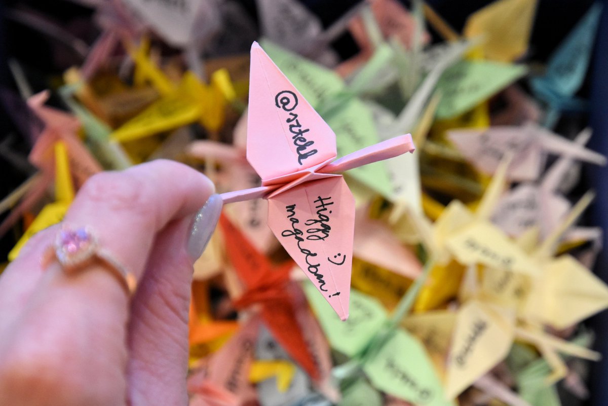 LibrarySzeged's tweet photo. Our librarian colleagues have lovingly folded tiny origami cranes, which you can find at the Szieszta shelf (1st floor) and SCI-eszta shelf (3rd floor). Why take one with you? For a little luck, positive affirmation, or simply to brighten your day! 🦢🧡 https://t.co/bKzgPtLU8K