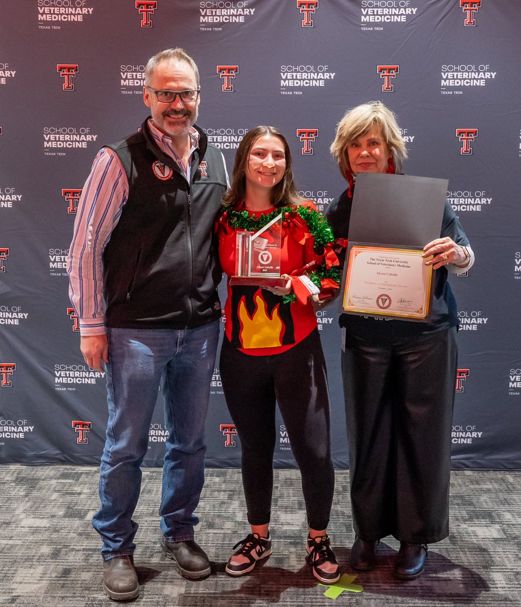 Feelin’ festive? 🎅

Our 4th annual awards night and Holiday Party was a hit!

Most importantly, we celebrated the very best of our outstanding staff and faculty (got in the Christmas Spirit!)

Cheers RaiderVets!

#TTUVetMed
