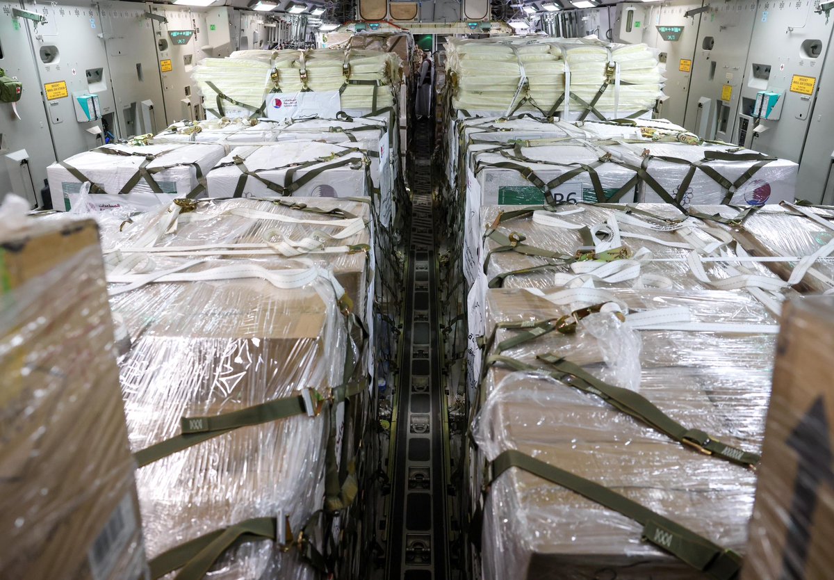 MofaQatar_EN's tweet photo. Qatari Aircraft Arrives in Gaziantep Carrying Humanitarian Aid to Syria

#MOFAQatar https://t.co/yuB3wTTvLS