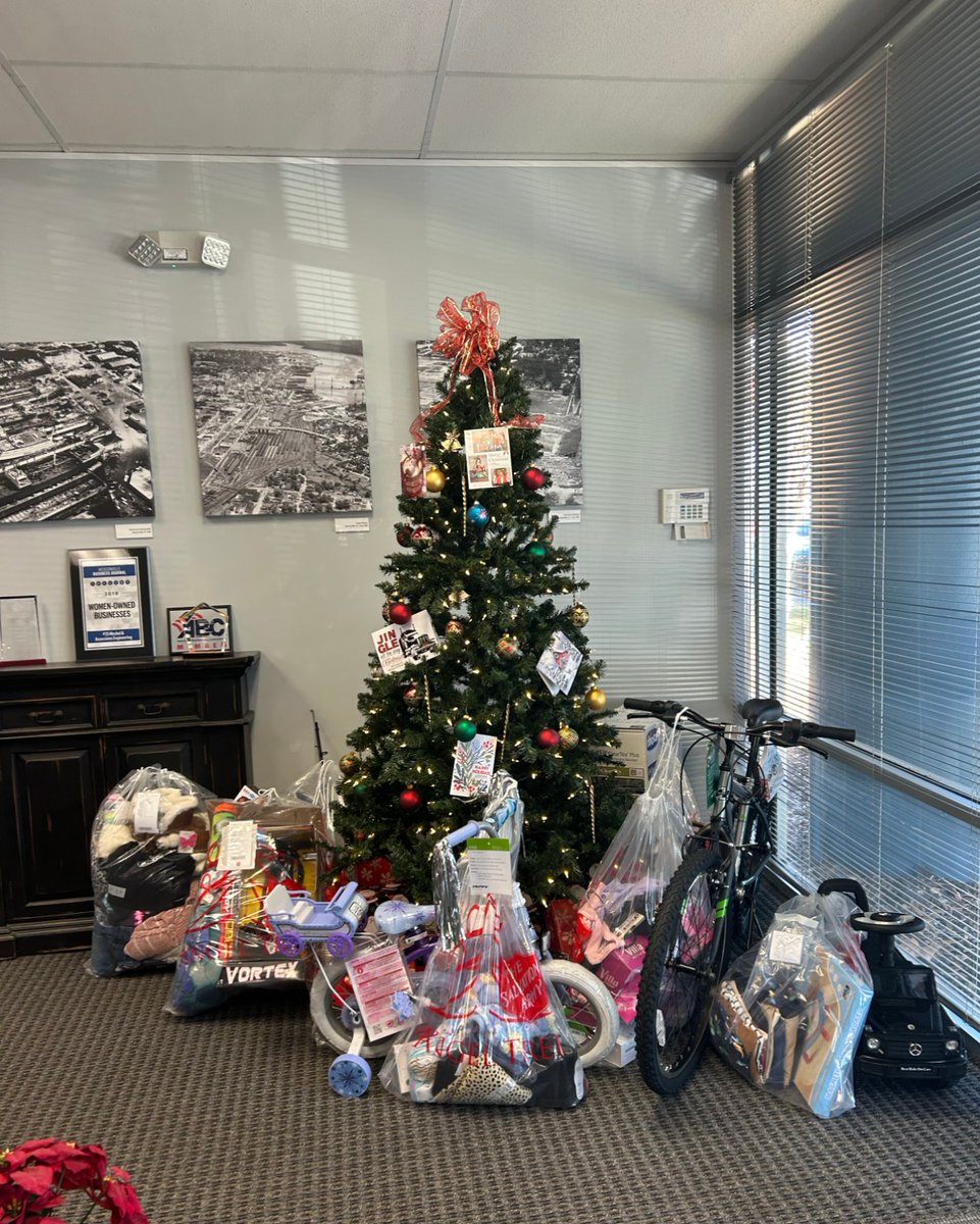 maeengineers's tweet photo. A huge thank you to our amazing team for supporting the Salvation Army Angel Tree program! 🎁❤️ Your generosity is bringing joy to children &amp; families this holiday season. We're so proud of our compassionate employees! 💫🎅 #TeamMAE https://t.co/U2FeGgfaGx