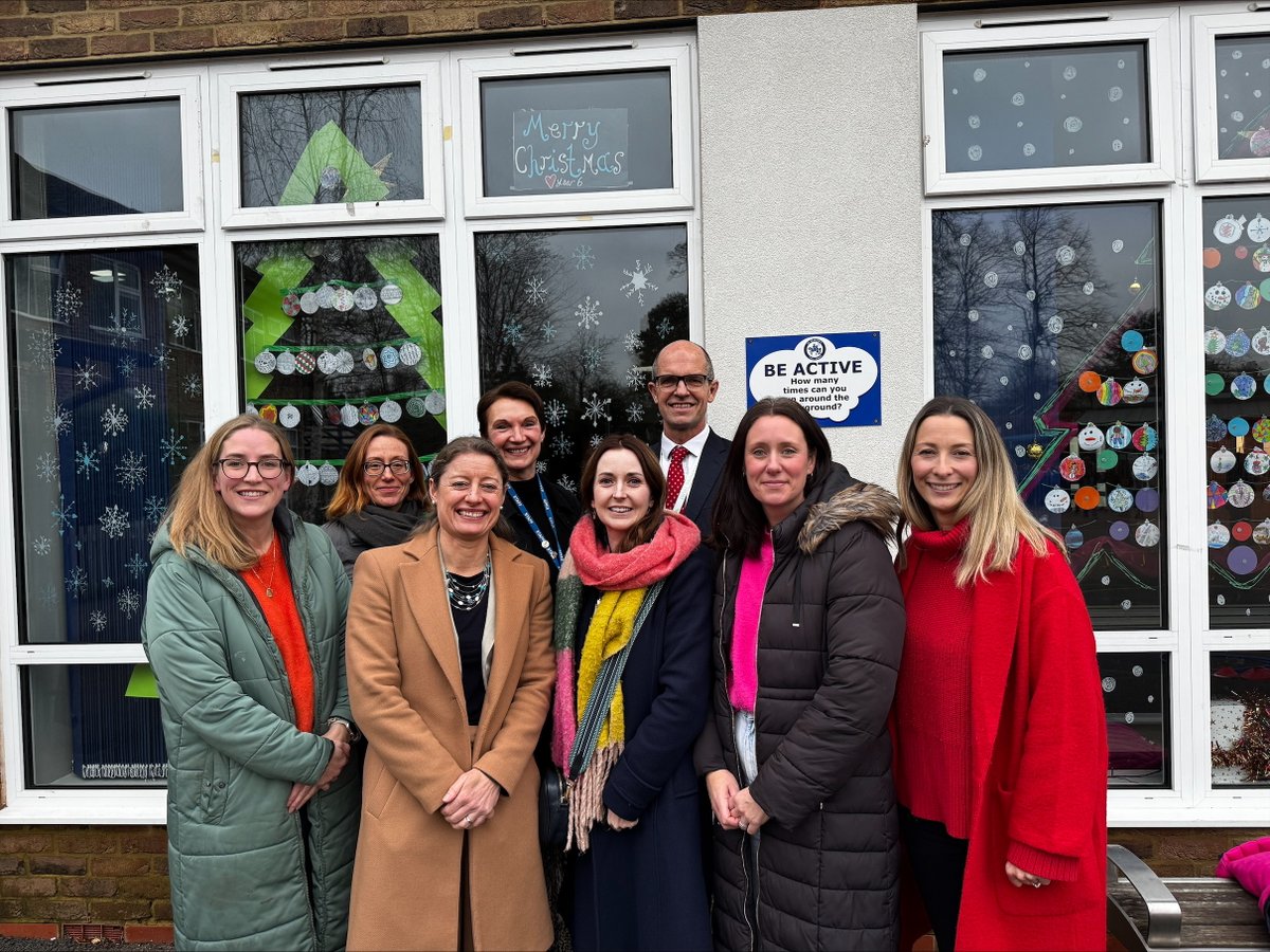 Helen Maguire BEM MP 🔶 (@helenmaguiremp) on Twitter photo It was great to visit <a href="/St_MartinsEpsom/">St Martin's Epsom</a> last week to meet their head, Maggie Downs, and attend a #SmartFreeChildhood meeting. The group is campaigning to restrict smartphone use for under-16s. I agree that we must protect children’s wellbeing & create healthy boundaries with tech. It was great to visit <a href="/St_MartinsEpsom/">St Martin's Epsom</a> last week to meet their head, Maggie Downs, and attend a #SmartFreeChildhood meeting. The group is campaigning to restrict smartphone use for under-16s. I agree that we must protect children’s wellbeing & create healthy boundaries with tech.
