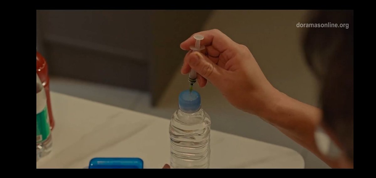 alwaysforglee's tweet image. esse médico não presta mesmo, batizando as águas com o medicamento q deixa doente #Hapiness #HapinessEp7