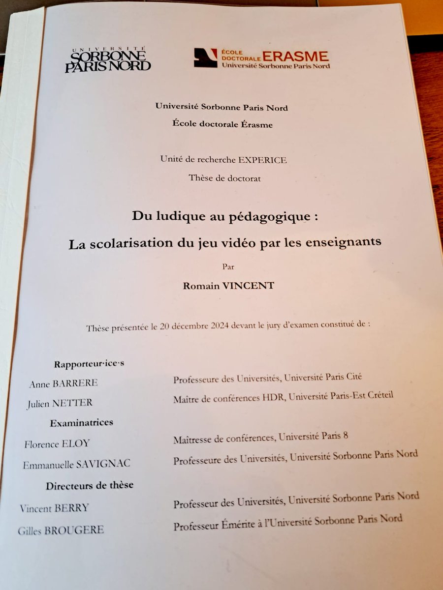Romain Vincent (@romainhg) on Twitter photo 🎮 🎒 Du ludique au pédagogique : La scolarisation du jeu vidéo par les enseignants
J'ai le plaisir de vous annoncer ma soutenance de thèse qui aura lieu le vendredi 20 décembre à 14h au <a href="/CampusCondorcet/">Campus Condorcet</a>.
Résumé et demande d'accès à la visio par ici : jeuvideohistoire.com/soutenance-the… 🎮 🎒 Du ludique au pédagogique : La scolarisation du jeu vidéo par les enseignants
J'ai le plaisir de vous annoncer ma soutenance de thèse qui aura lieu le vendredi 20 décembre à 14h au <a href="/CampusCondorcet/">Campus Condorcet</a>.
Résumé et demande d'accès à la visio par ici : jeuvideohistoire.com/soutenance-the…