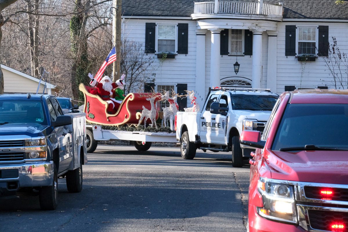 🎅❄️ Santa’s Parade brought holiday cheer to every corner of Rahway, even in North Pole-level cold! 🎄🚒

Thanks to Santa, his helper, and all the families who came out to celebrate. Rahway shines brightest during the holidays! ❤️

#SantaOnParade #RahwayFamily #HolidaySpirit