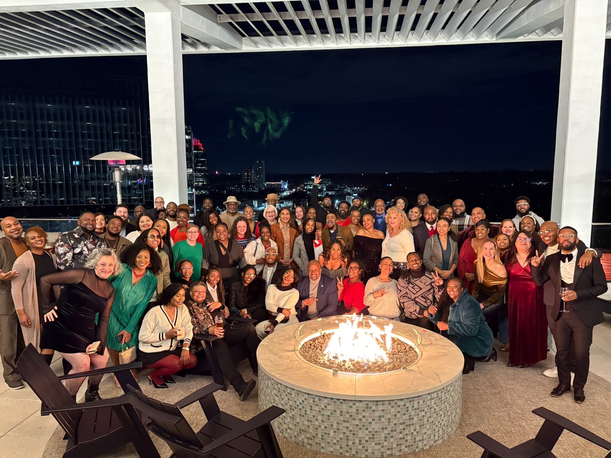 BBBS of Metro ATL (@bbbsatl) on Twitter photo Nothing beats the joy of coming together as a team, especially during the holiday season! 🎉✨ A big thank you to our amazing partner,<a href="/insightglobal/">Insight Global</a>, for generously providing the beautiful space to make our staff holiday party so special. 💚 #BiggerTogether Nothing beats the joy of coming together as a team, especially during the holiday season! 🎉✨ A big thank you to our amazing partner,<a href="/insightglobal/">Insight Global</a>, for generously providing the beautiful space to make our staff holiday party so special. 💚 #BiggerTogether