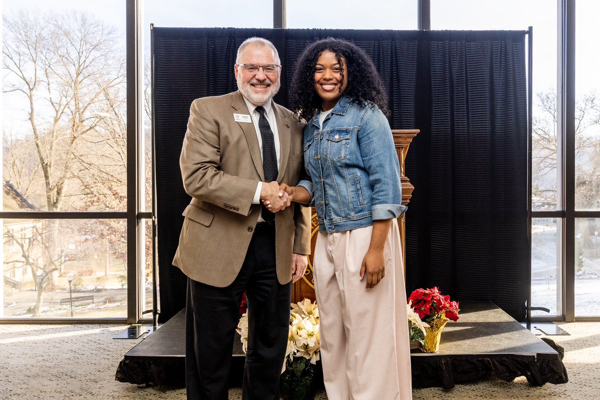 GenevaCollegeVB's tweet photo. Congratulations to Destiny Pratt on completing her Bachelor’s Degree🎓
#GoGCVB https://t.co/kh9TkJLZ0v