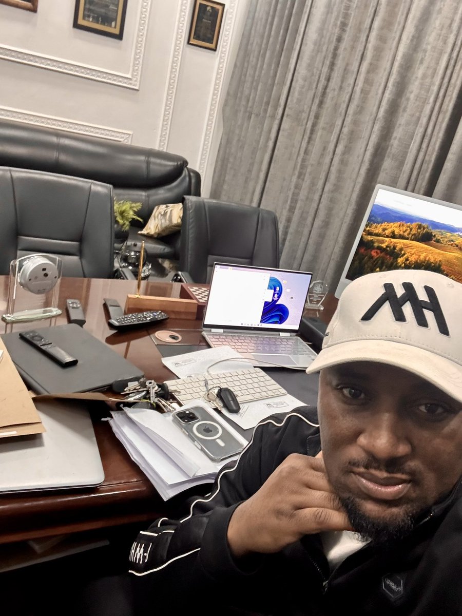 MudiwaHood's tweet photo. Still in my office working, iwewe watookumba hako, apap wozouya wakutaura zvekuromba manje…

Time is the only resource that can never be recovered, today is gone and never again…

Work, work, and chance you get work!! https://t.co/0efdtaHSUg