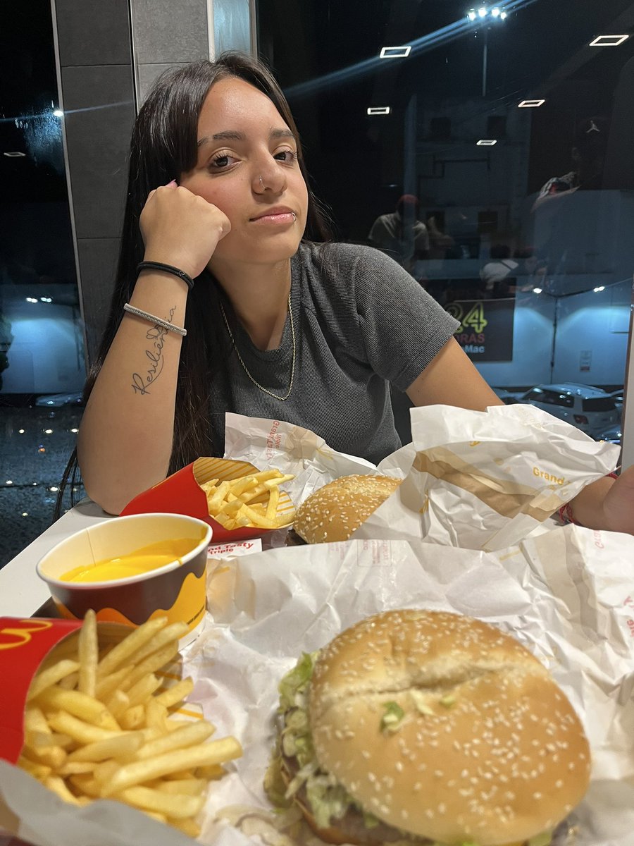 ando enamorado de esta mujer😍