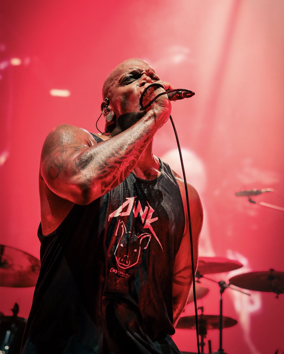 sepulturacombr's tweet photo. Recife, what a finale to 2024! 🔥 Heavy, loud, and absolutely wild—our last show of the year couldn’t have been better! https://t.co/Z6SHdXiTsH