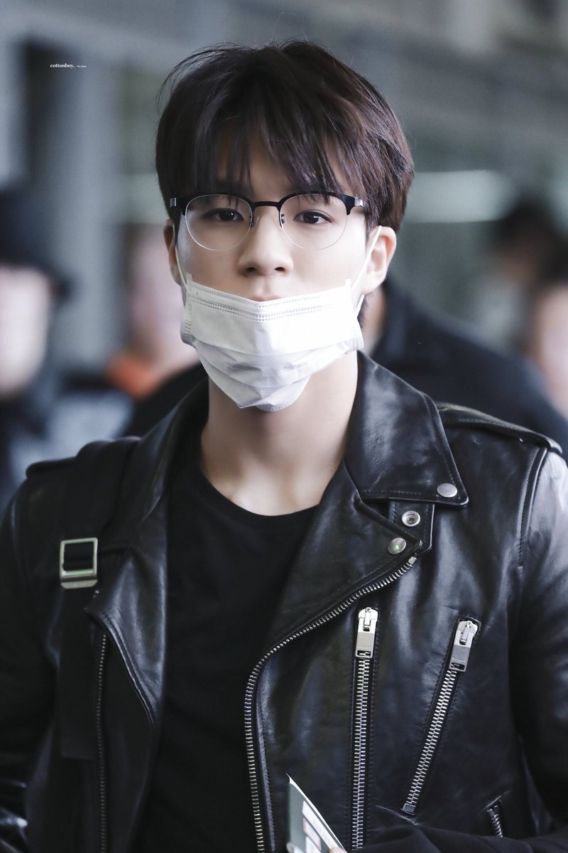 제노 패션안경 많고많지만 제노가레알 찐경잡이 시절에쓰던 시력안경이 느낌제일좋음