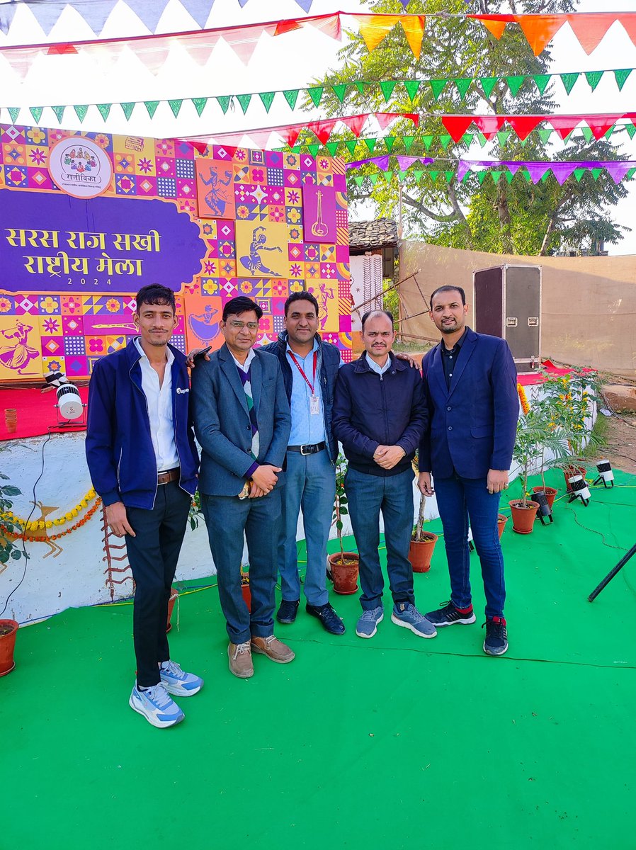 IARamRatan's tweet photo. जवाहर कला केंद्र में आयोजित ‘एक वर्ष– परिणाम उत्कर्ष’ राज्य स्तरीय प्रदर्शनी का दूसरा दिन व सरस राज सखी राष्ट्रीय मेला-2024 https://t.co/bizJsBvJsq