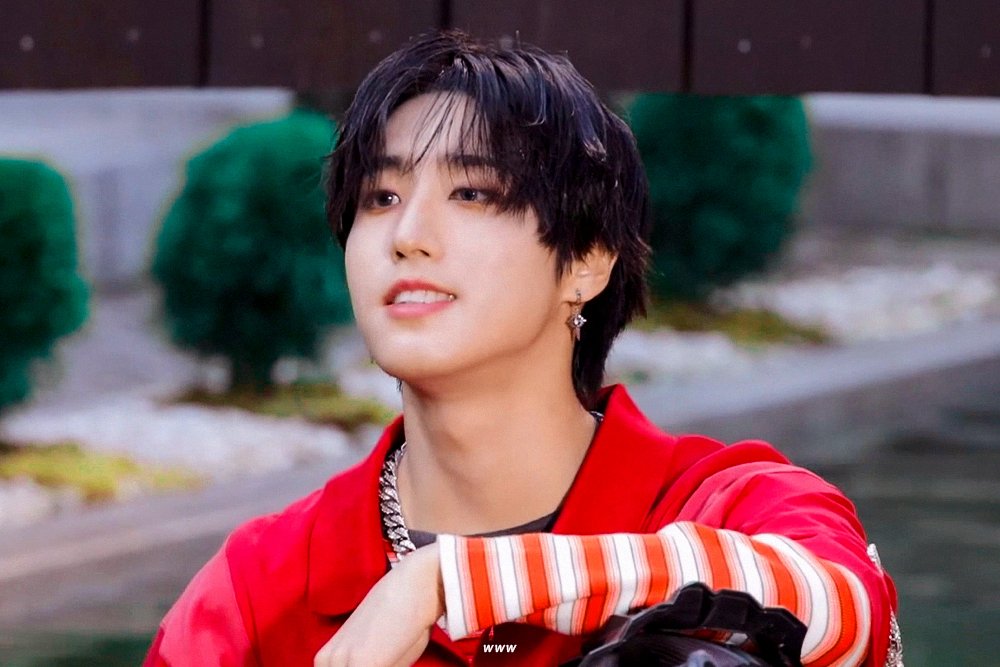 wwwGIF0914's tweet photo. 241216 #한 #한지성 #HAN
"Walkin On Water" M/V MAKING FILM https://t.co/bvdjphLTat